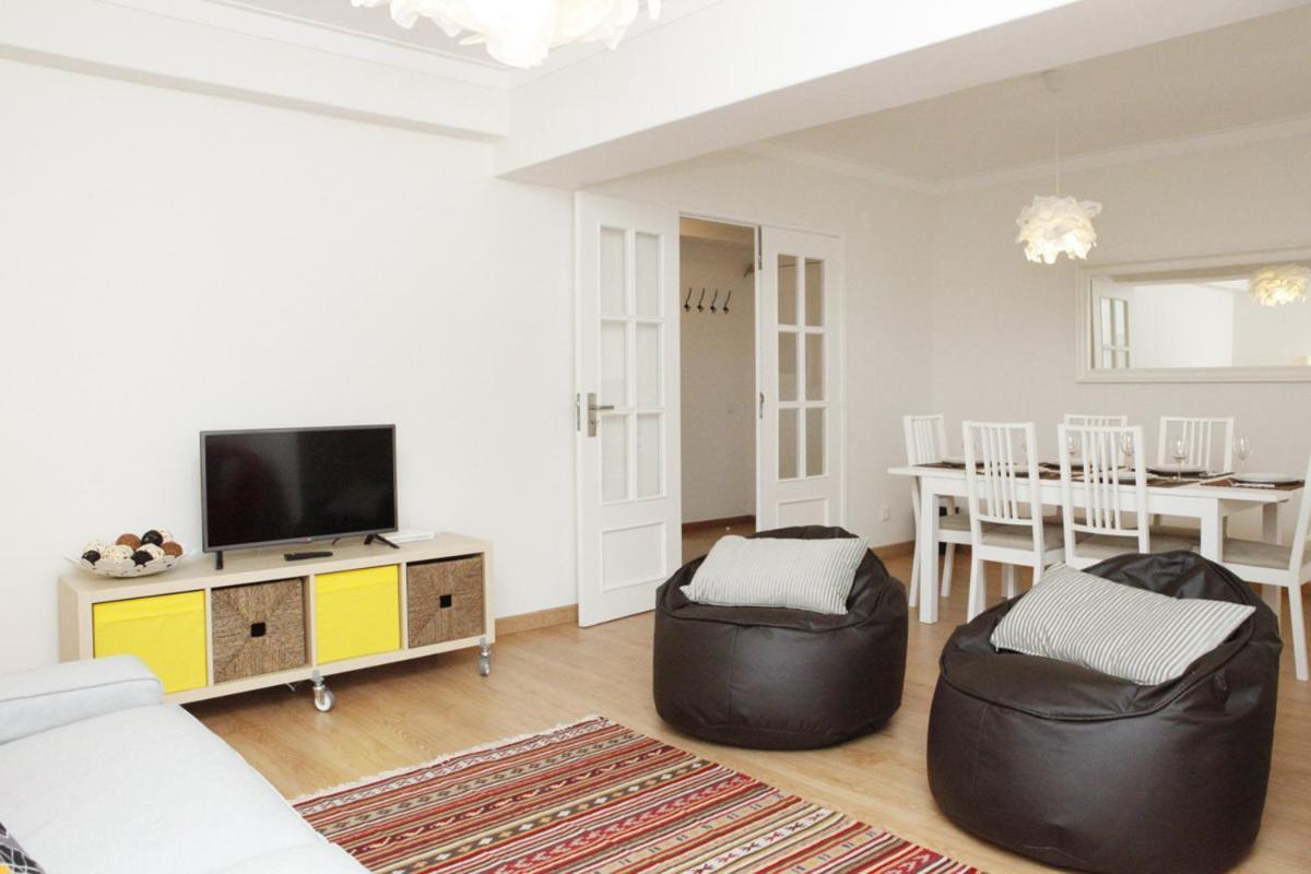 Family Central Apartment In São Pedro do Estoril Exterior photo